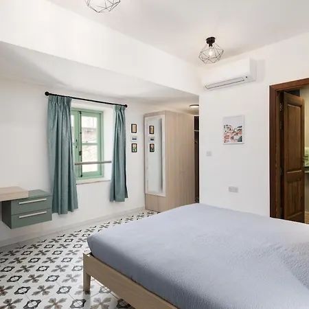 Trinity House With A Private Rooftop Pool Vakantiehuis *