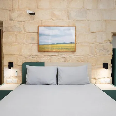 Trinity House With A Private Rooftop Pool *