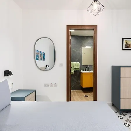 Vakantiehuis Trinity House With A Private Rooftop Pool Dingli