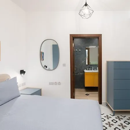 Trinity House With A Private Rooftop Pool Vakantiehuis *