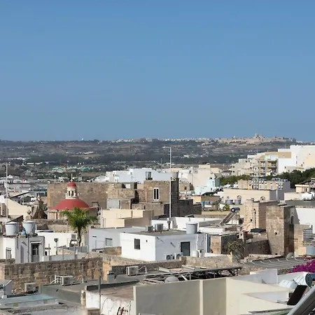 Dom wakacyjny Trinity House With A Private Rooftop Pool Dingli