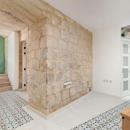 Trinity House With A Private Rooftop Pool Vakantiehuis *