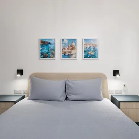 Trinity House With A Private Rooftop Pool Dingli
