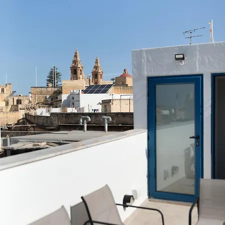 Trinity House With A Private Rooftop Pool Dingli