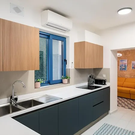 Trinity House With A Private Rooftop Pool Vakantiehuis