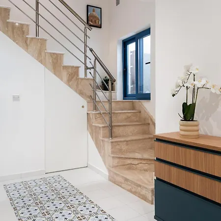 Trinity House With A Private Rooftop Pool Vakantiehuis Dingli